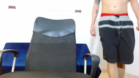 Snapshot of br4ndon_cooper chatting on 11/14/25, 05:44 Brandon online show from 11/14/25, 05:44