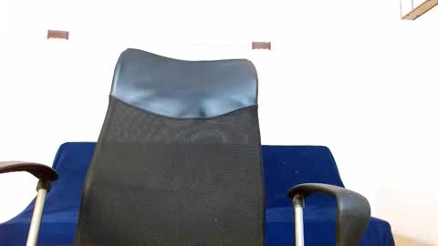 Snapshot of br4ndon_cooper chatting on 11/15/25, 06:04 Brandon online show from 11/15/25, 06:04