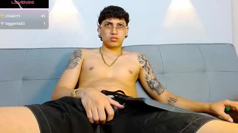 Snapshot of br4ndon_cooper chatting on 11/27/25, 06:10 Brandon online show from 11/27/25, 06:10