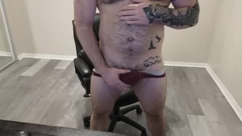 Snapshot of brad_larck199 chatting on 04/16/26, 01:17 keith lark199 online show from 04/16/26, 01:17