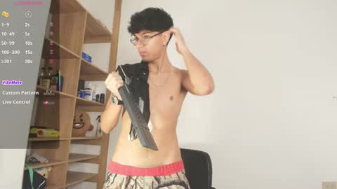 Snapshot of brad_lee_ chatting on 06/10/26, 01:06 brad_lee_ online show from 06/10/26, 01:06