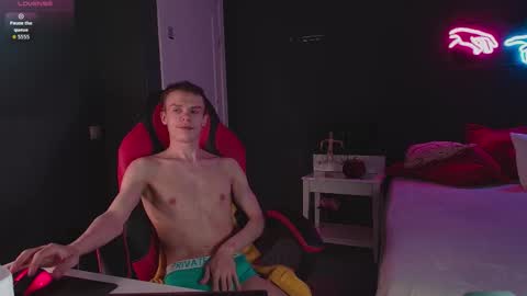 Snapshot of brad_myles chatting on 10/22/25, 02:39 Brad online show from 10/22/25, 02:39