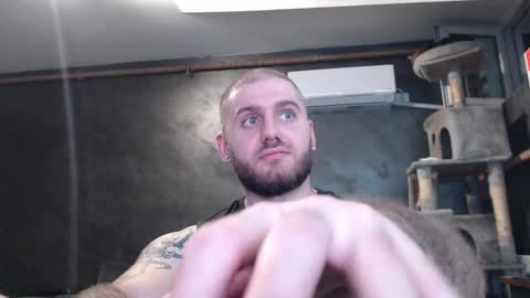 ask me online show from 11/01/25, 07:38