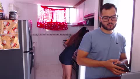 Snapshot of bradandjenn chatting on 01/18/25, 03:16 Your favorite couple and the best butt on Chatur online show from 01/18/25, 03:16