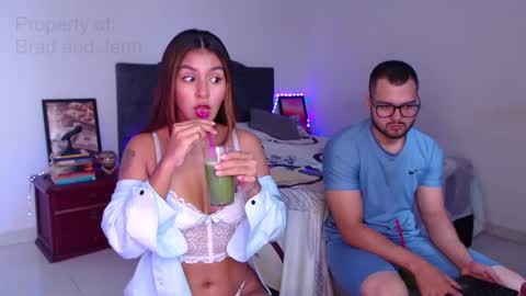 Snapshot of bradandjenn chatting on 02/21/25, 01:55 Your favorite couple and the best butt on Chatur online show from 02/21/25, 01:55