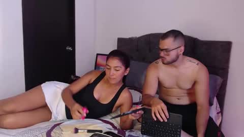 Snapshot of bradandjenn chatting on 01/15/26, 03:05 Your favorite couple and the best butt on Chatur online show from 01/15/26, 03:05
