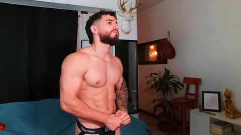 Snapshot of bradley_martinez chatting on 02/11/25, 01:20 Bradley Martinez online show from 02/11/25, 01:20