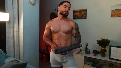 Snapshot of bradley_martinez chatting on 10/01/25, 12:27 Bradley Martinez online show from 10/01/25, 12:27