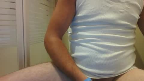 Snapshot of bradynoggle chatting on 09/19/25, 06:26 bradynoggle online show from 09/19/25, 06:26