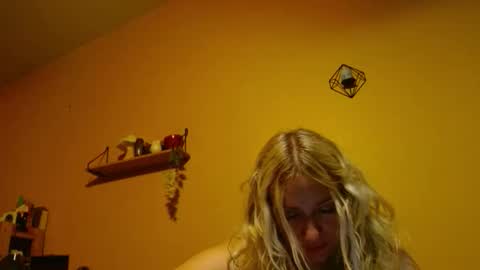 Snapshot of braindeadbetty chatting on 03/22/26, 12:25 i am a naughty jedi knight online show from 03/22/26, 12:25