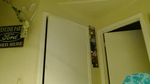 Snapshot of braindeadbetty chatting on 03/25/26, 07:03 i am a naughty jedi knight online show from 03/25/26, 07:03