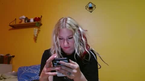 Snapshot of braindeadbetty chatting on 03/29/26, 01:49 i am a naughty jedi knight online show from 03/29/26, 01:49
