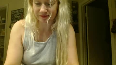 Snapshot of braindeadbetty chatting on 06/12/26, 05:50 i am a naughty jedi knight online show from 06/12/26, 05:50