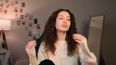 Snapshot of branchwithflowers chatting on 11/25/25, 11:43 Lilly online show from 11/25/25, 11:43