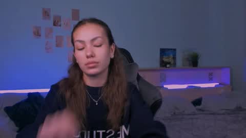 Snapshot of branchwithflowers chatting on 11/29/25, 06:16 Lilly online show from 11/29/25, 06:16