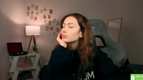 Snapshot of branchwithflowers chatting on 12/03/25, 11:52 Lilly online show from 12/03/25, 11:52