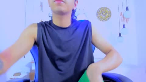 Snapshot of brand_hades chatting on 11/16/25, 09:15 B R A N D online show from 11/16/25, 09:15