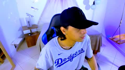 Snapshot of brand_hades chatting on 12/15/25, 05:34 B R A N D online show from 12/15/25, 05:34