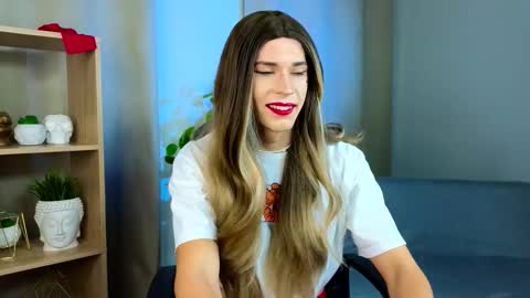 Snapshot of branda_kelly chatting on 11/15/25, 01:18 Branda online show from 11/15/25, 01:18