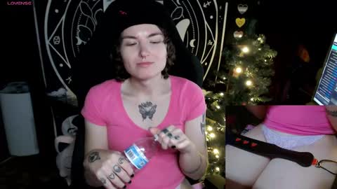 Snapshot of brandiwrld999 chatting on 12/21/24, 03:25 BrandiWRLD999 online show from 12/21/24, 03:25