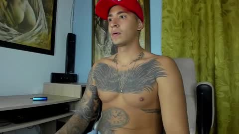 Snapshot of brandonlavitt chatting on 12/23/24, 10:53 Brandon Lavitt online show from 12/23/24, 10:53