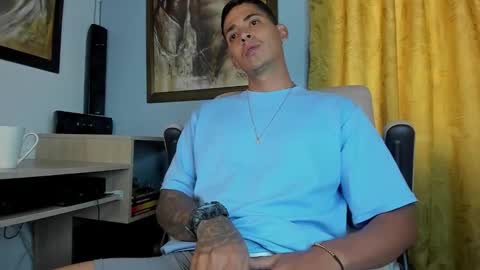 Snapshot of brandonlavitt chatting on 12/24/24, 12:22 Brandon Lavitt online show from 12/24/24, 12:22