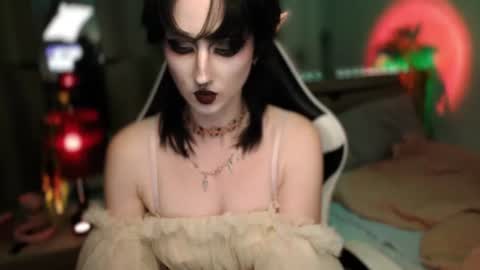 Snapshot of brandy_queen chatting on 06/17/26, 05:47 Aurorabut ur dad just calls me Rory online show from 06/17/26, 05:47