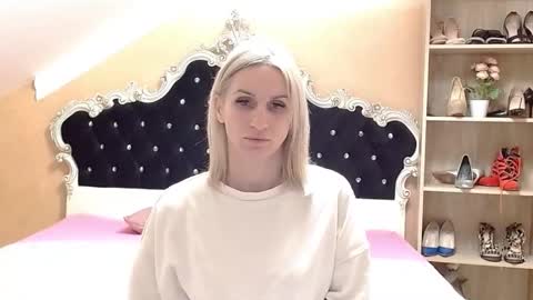 Snapshot of brandyweed chatting on 11/26/25, 08:37 brandyweed online show from 11/26/25, 08:37