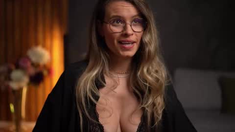 Alex online show from 11/22/25, 05:17