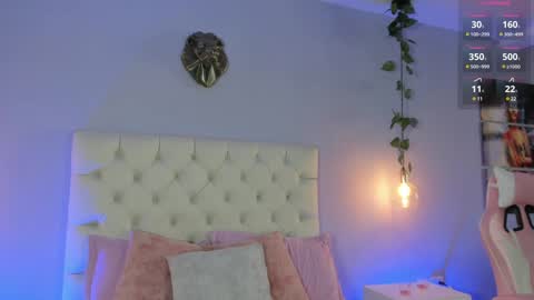 Snapshot of brann_tadzio chatting on 02/01/25, 12:26   online show from 02/01/25, 12:26