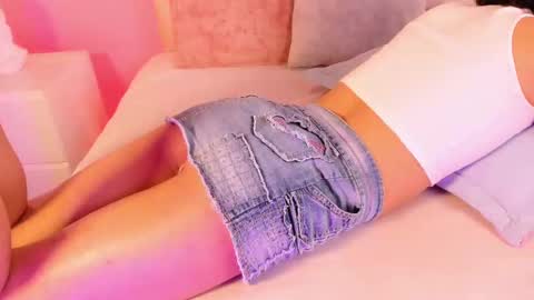Snapshot of brann_tadzio chatting on 02/10/25, 02:48   online show from 02/10/25, 02:48