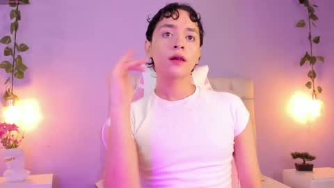 Snapshot of brann_tadzio chatting on 02/20/25, 12:36   online show from 02/20/25, 12:36