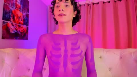   online show from 04/30/26, 05:58