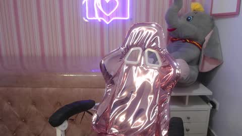 Snapshot of branndy_ch chatting on 09/27/25, 04:01 Brandy Gomez online show from 09/27/25, 04:01