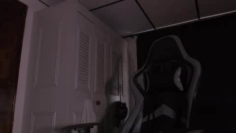 Snapshot of brasi_ chatting on 10/31/25, 05:58 brasi_ online show from 10/31/25, 05:58