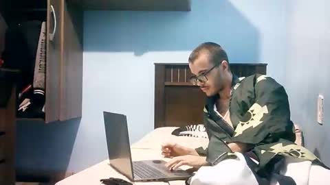 Snapshot of brasil43 chatting on 01/15/26, 11:30 PutoBR online show from 01/15/26, 11:30