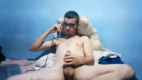 Snapshot of brasil43 chatting on 03/12/26, 04:18 PutoBR online show from 03/12/26, 04:18