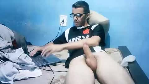 Snapshot of brasil43 chatting on 04/10/26, 03:01 PutoBR online show from 04/10/26, 03:01