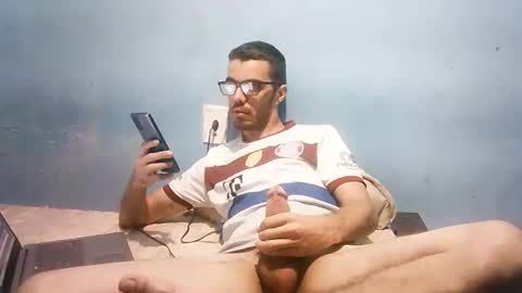 Snapshot of brasil43 chatting on 04/12/26, 02:05 PutoBR online show from 04/12/26, 02:05