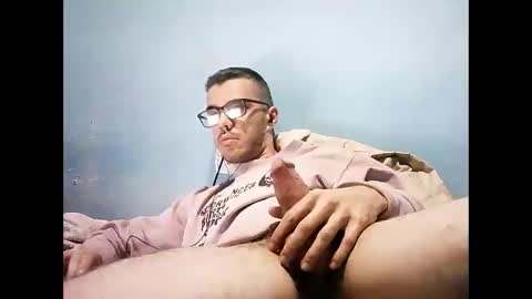 Snapshot of brasil43 chatting on 05/16/26, 12:29 PutoBR online show from 05/16/26, 12:29