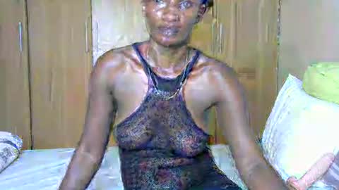 Snapshot of brat_bubble chatting on 12/23/24, 10:42 brat_bubble online show from 12/23/24, 10:42