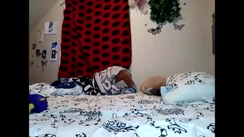 Bratbaby online show from 12/02/24, 11:23