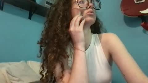 Snapshot of brattyprincess888 chatting on 10/17/25, 04:53 Bratty Fit Girl online show from 10/17/25, 04:53