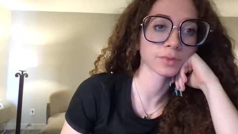 Snapshot of brattyprincess888 chatting on 10/18/25, 10:32 Bratty Fit Girl online show from 10/18/25, 10:32