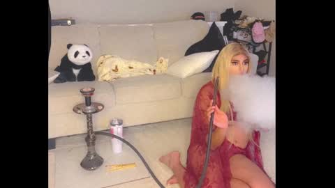 Snapshot of brattytransfemme chatting on 10/31/25, 03:18 sasha ali online show from 10/31/25, 03:18