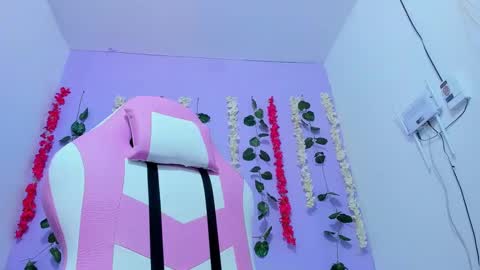 bratz_evans online show from 12/16/24, 01:43