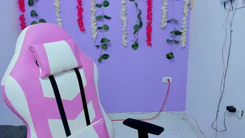 bratz_evans online show from 01/11/25, 04:14