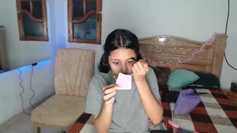Snapshot of bratz_glloe chatting on 01/14/26, 02:50 bratz_glloe online show from 01/14/26, 02:50