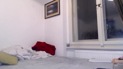 bratzdoll1994 online show from 12/15/25, 06:01