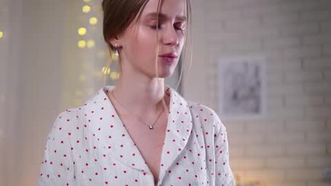 Eli online show from 03/04/25, 07:32